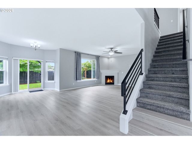 359 Nw EAGLE FEATHER St, Salem, OR 97304