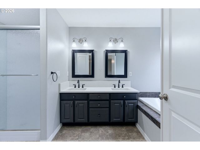 359 Nw EAGLE FEATHER St, Salem, OR 97304