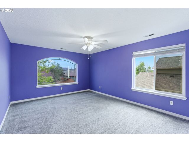 359 Nw EAGLE FEATHER St, Salem, OR 97304