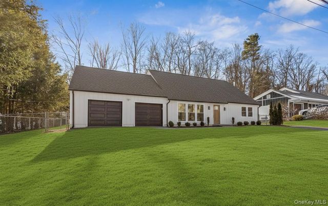 83 Thoreau Court, Yorktown Heights, NY 10598