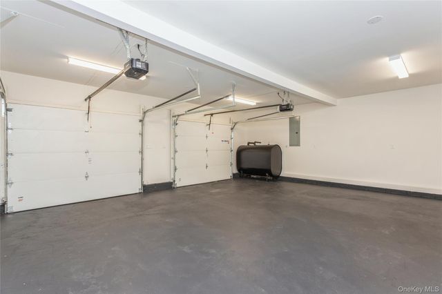 83 Thoreau Court, Yorktown Heights, NY 10598