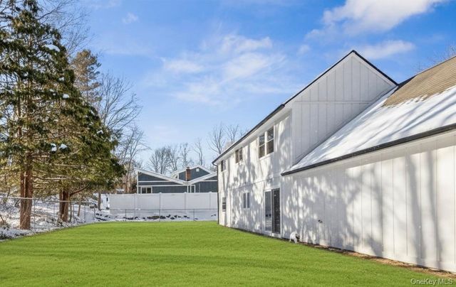 83 Thoreau Court, Yorktown Heights, NY 10598