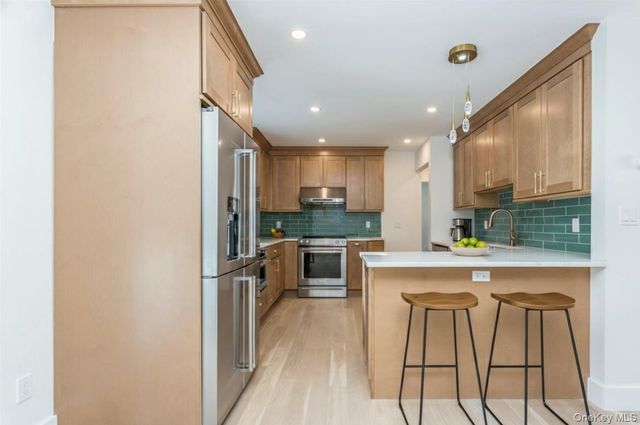 83 Thoreau Court, Yorktown Heights, NY 10598