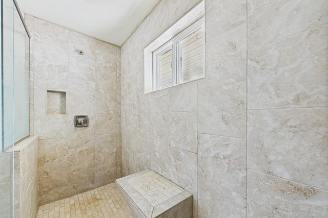 9559 Crooked Prairie Road, Redway, CA 95560