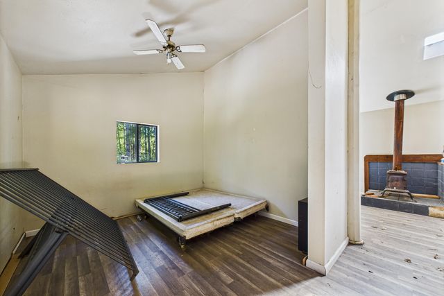 9559 Crooked Prairie Road, Redway, CA 95560