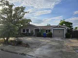 3333 HONEYMOON LANE, Holiday, FL 34691