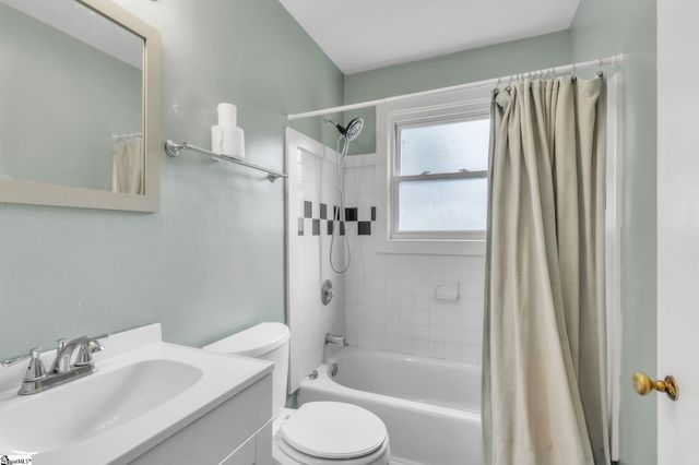 221 Mcmakin Drive, Greenville, SC 29617