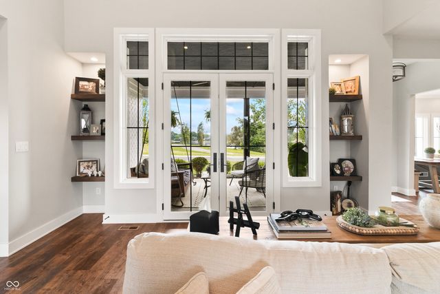 4808 Lakeview Drive, Greenwood, IN 46143