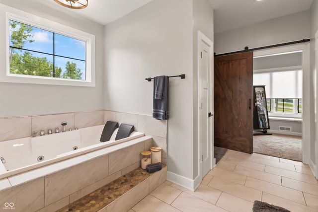 4808 Lakeview Drive, Greenwood, IN 46143