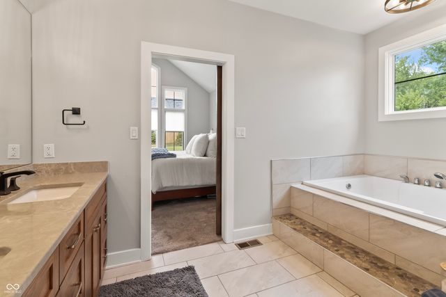 4808 Lakeview Drive, Greenwood, IN 46143