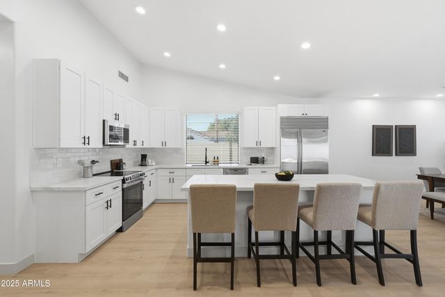 656 W JOHNSON Drive, Gilbert, AZ 85233