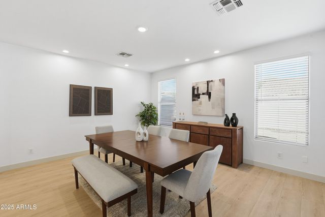 656 W JOHNSON Drive, Gilbert, AZ 85233