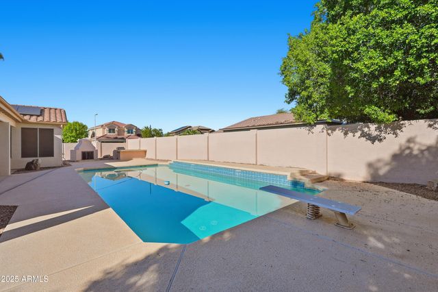 656 W JOHNSON Drive, Gilbert, AZ 85233