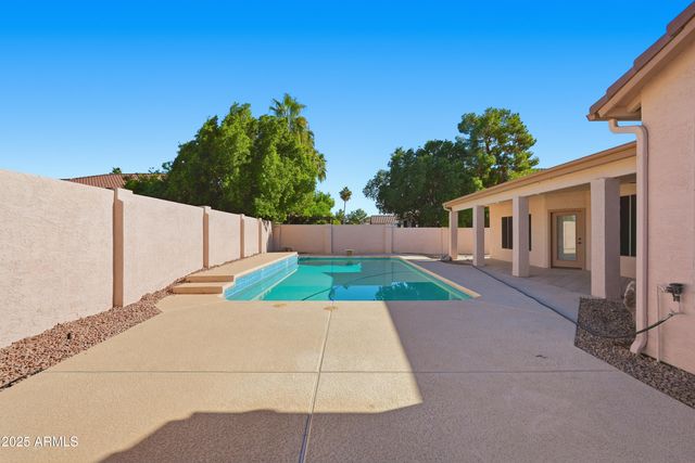 656 W JOHNSON Drive, Gilbert, AZ 85233