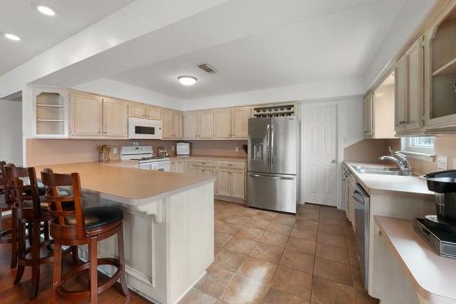 153 Lakeshore Drive, Onalaska, TX 77360