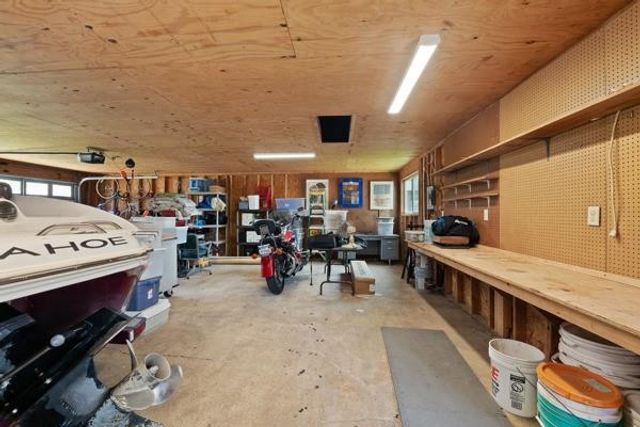 153 Lakeshore Drive, Onalaska, TX 77360