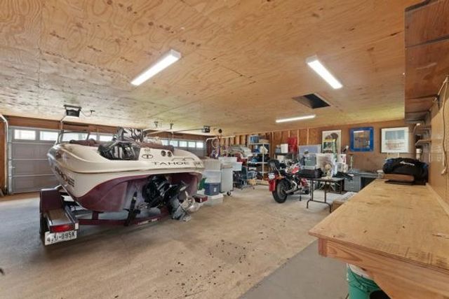 153 Lakeshore Drive, Onalaska, TX 77360