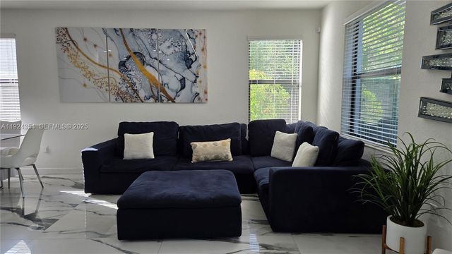 21380 NE 2nd Ct, Miami, FL 33179