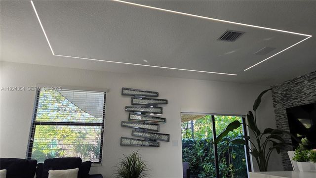 21380 NE 2nd Ct, Miami, FL 33179