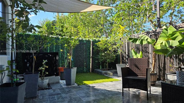 21380 NE 2nd Ct, Miami, FL 33179