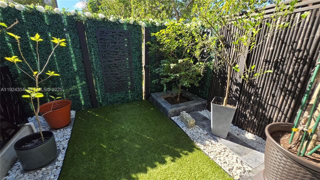 21380 NE 2nd Ct, Miami, FL 33179