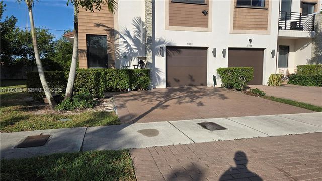 21380 NE 2nd Ct, Miami, FL 33179