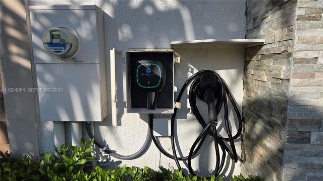 21380 NE 2nd Ct, Miami, FL 33179