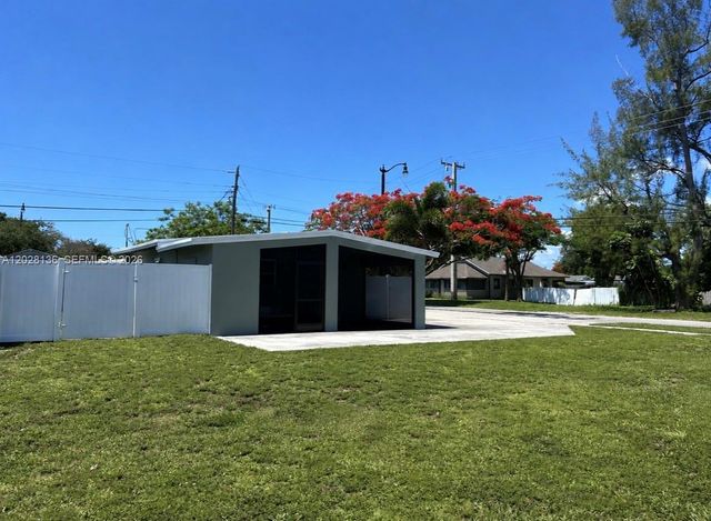 810 NE 3rd Avenue, Pompano Beach, FL 33060