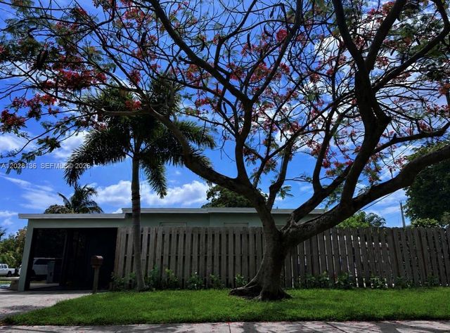 810 NE 3rd Avenue, Pompano Beach, FL 33060