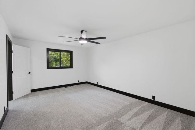 519 Renee Dr, Andover, KS 67002