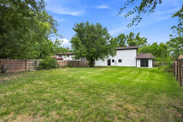 519 Renee Dr, Andover, KS 67002
