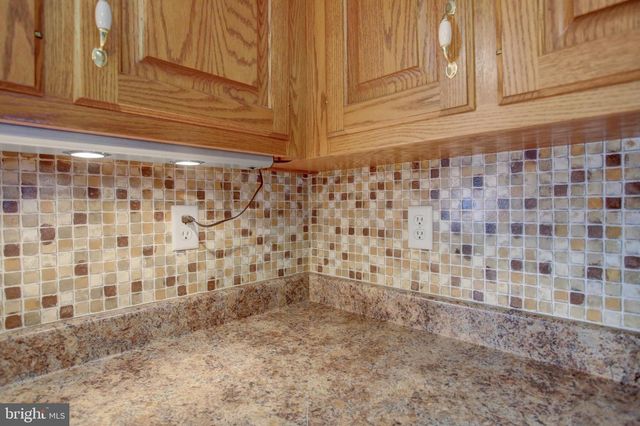 406 FREEDOM DR, Shippensburg, PA 17257