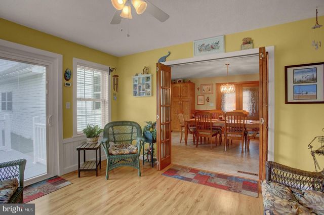 406 FREEDOM DR, Shippensburg, PA 17257