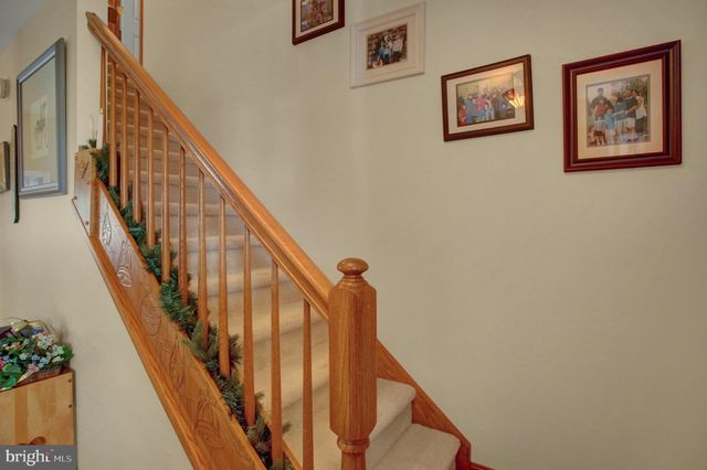 406 FREEDOM DR, Shippensburg, PA 17257