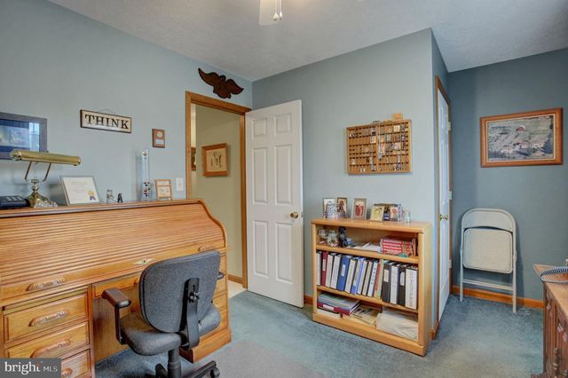 406 FREEDOM DR, Shippensburg, PA 17257