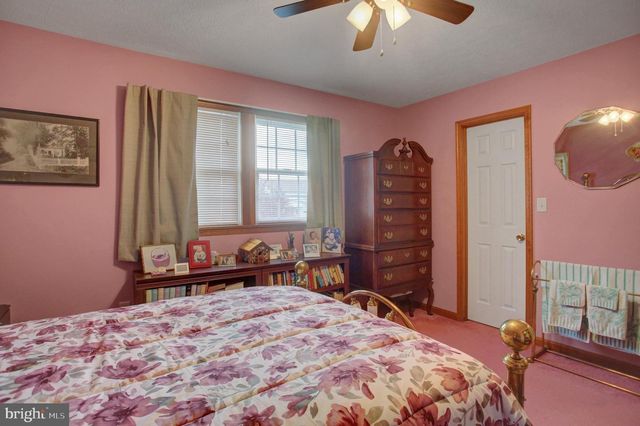 406 FREEDOM DR, Shippensburg, PA 17257