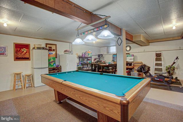 406 FREEDOM DR, Shippensburg, PA 17257