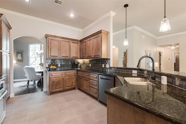 12605 Chateaux Road, Oklahoma City, OK 73142