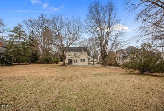 230 Chavasse Avenue, Henderson, NC 27536