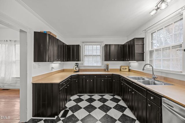 230 Chavasse Avenue, Henderson, NC 27536