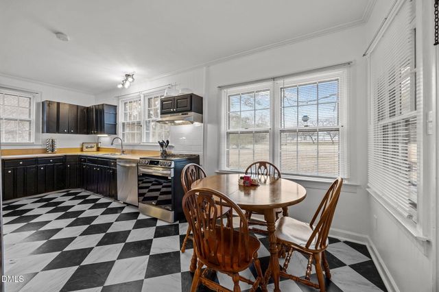 230 Chavasse Avenue, Henderson, NC 27536