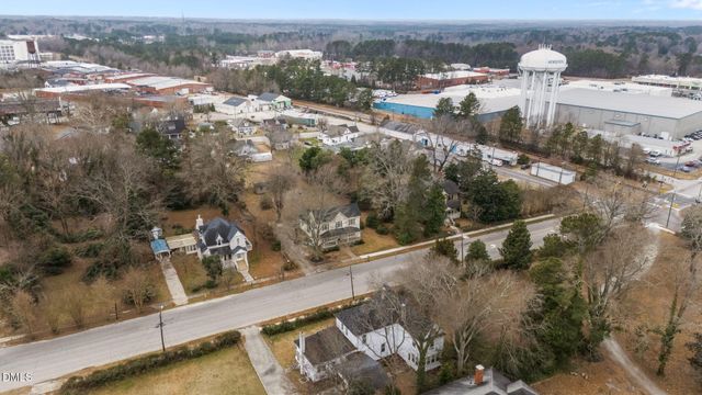 230 Chavasse Avenue, Henderson, NC 27536