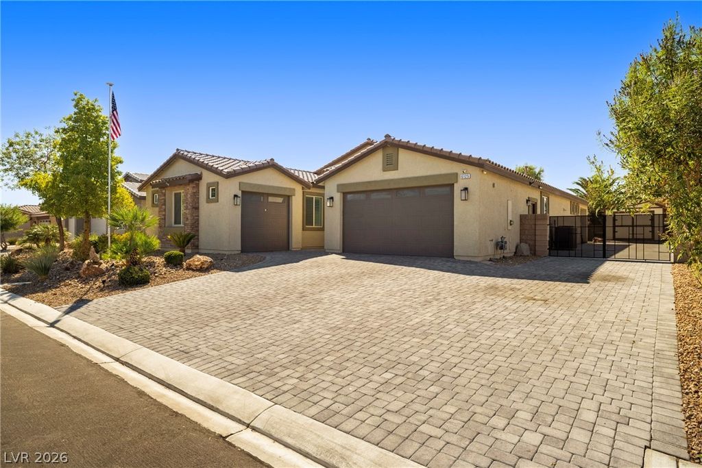 6125 Steinway Avenue, Las Vegas, NV 89131 — photo 2