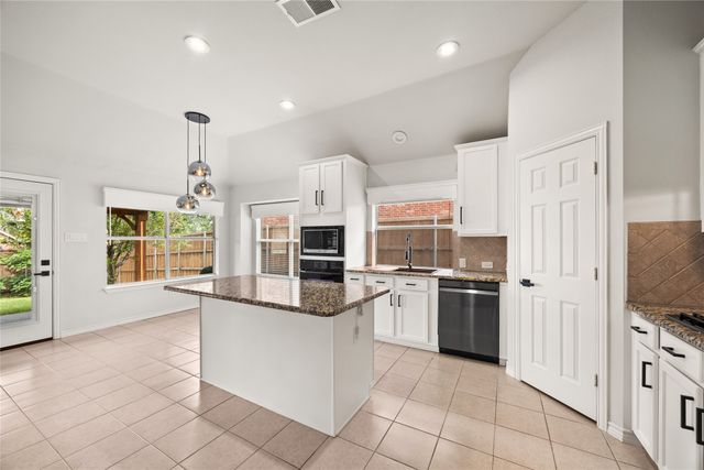 5906 Independence Court, Rowlett, TX 75089