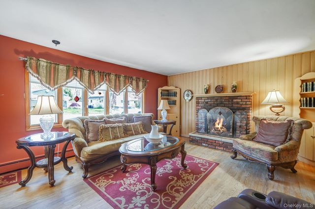 34 Oxbow Road, Patchogue, NY 11772