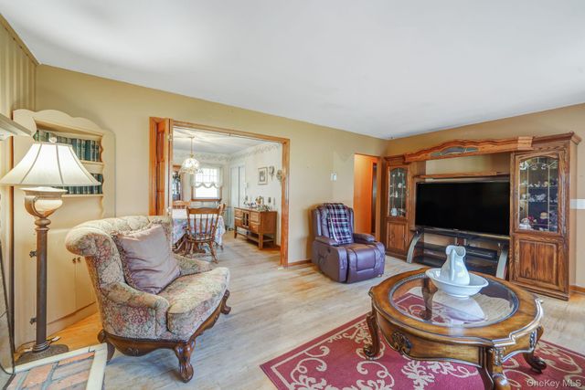 34 Oxbow Road, Patchogue, NY 11772