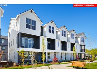 3390 Se HAMMOCK Ln, Hillsboro, OR 97123
