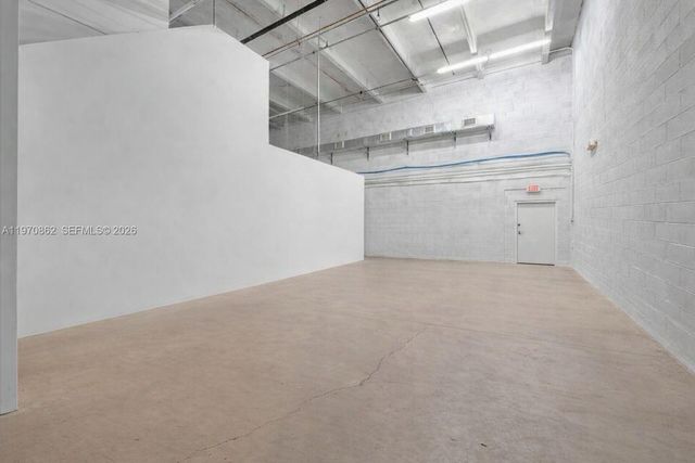 5903 NW 102th ave 2, Doral, FL 33178