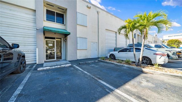 5903 NW 102th ave 2, Doral, FL 33178