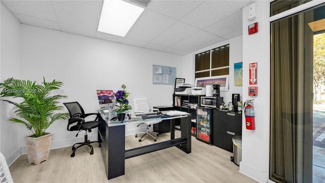 5903 NW 102th ave 2, Doral, FL 33178